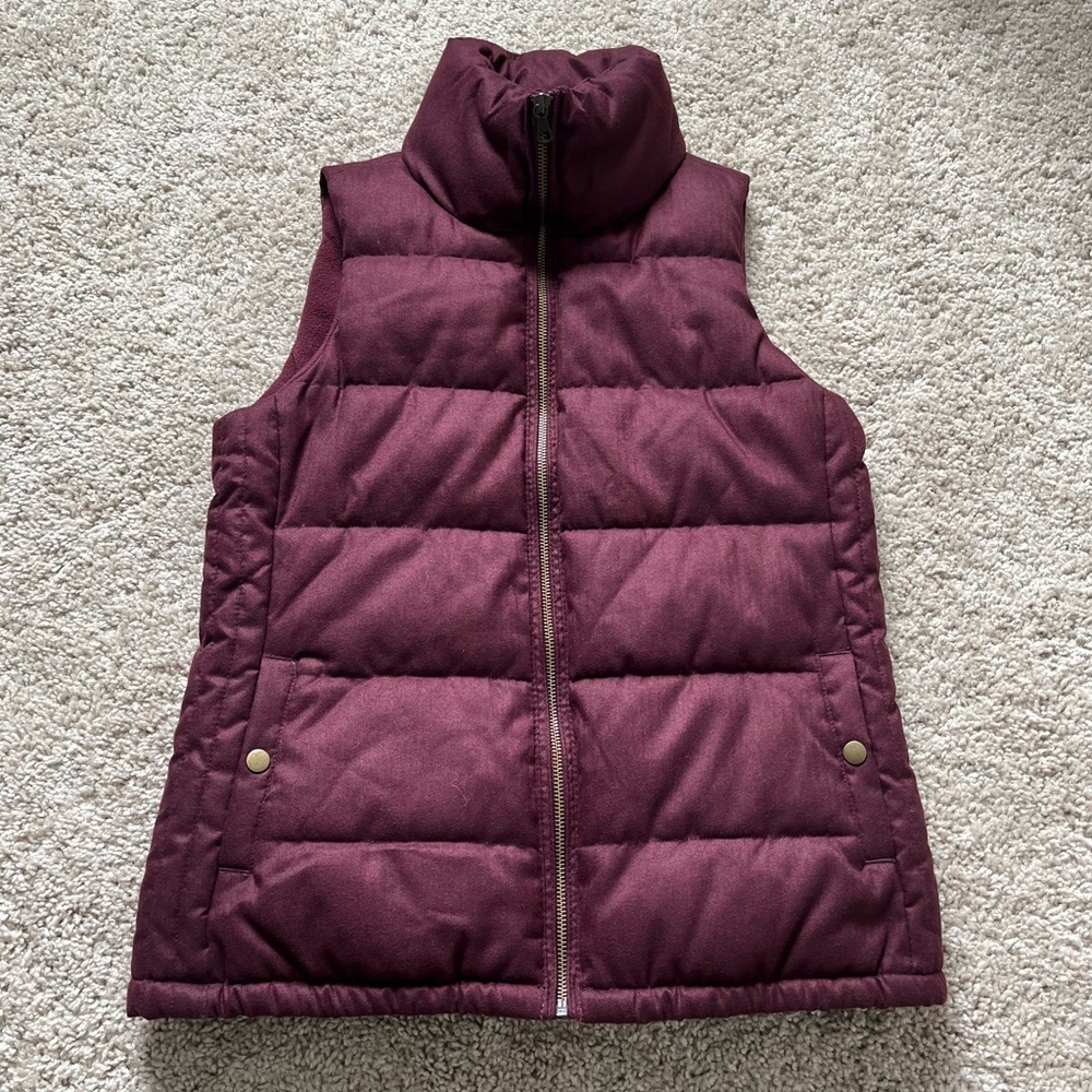 Old Navy Puffer Vest Full Zip Fleece Women’s Lined Pockets Burgundy XS - Picture 1 of 6